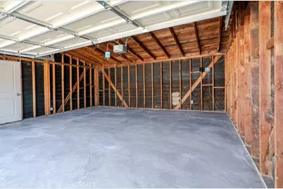 8008 Aura Avenue, Reseda, CA 91335 - Photo 27
