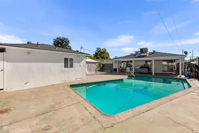 8827 Sylmar Avenue, Panorama City, CA 91402 - Photo 35