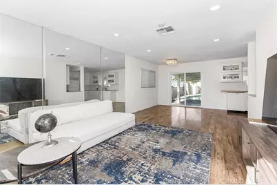 8827 Sylmar Avenue, Panorama City, CA 91402 - Photo 5