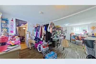 7618 Thousand Oaks, Tujunga, CA 91042 - Photo 3