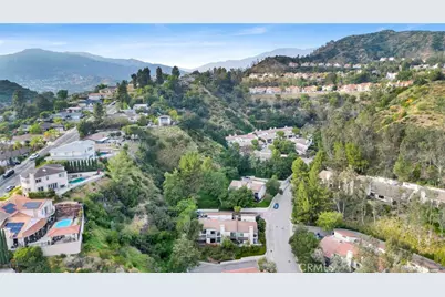 69 Penhill Court, Glendale, CA 91206 - Photo 35