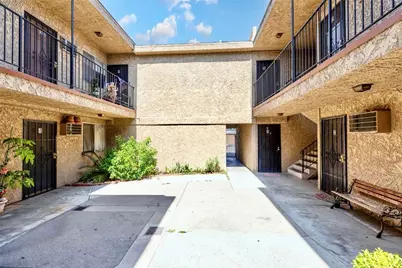 11341 Victory Boulevard, North Hollywood, CA 91606 - Photo 9