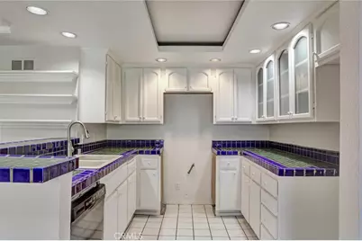 15155 Sherman Way #26, Van Nuys, CA 91405 - Photo 9