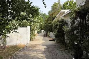 5456 Vanalden, Tarzana, CA 91356 - Photo 13