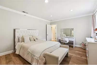 6850 Longridge, North Hollywood, CA 91605 - Photo 21