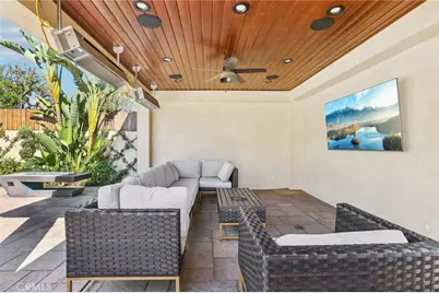 6850 Longridge, North Hollywood, CA 91605 - Photo 27