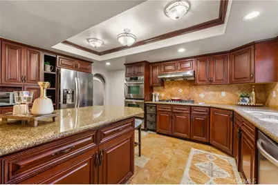 828 S Sunset Canyon, Burbank, CA 91501 - Photo 13