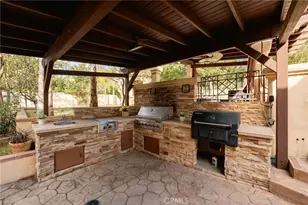 828 S Sunset Canyon, Burbank, CA 91501 - Photo 41