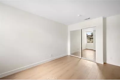 8601 Sunland Boulevard #5, Los Angeles, CA 91352 - Photo 19