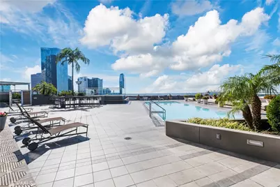 1100 Wilshire Boulevard #1707, Los Angeles, CA 90017 - Photo 35