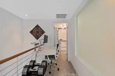 1100 Wilshire Boulevard #1707, Los Angeles, CA 90017 - Photo 29