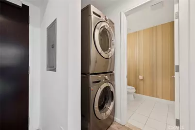 1100 Wilshire Boulevard #1707, Los Angeles, CA 90017 - Photo 19