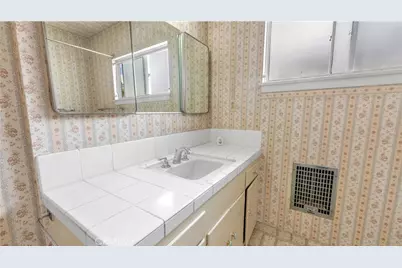 1317 N Brand #15, Glendale, CA 91202 - Photo 23