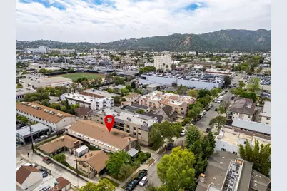 300 E Garfield Avenue, Glendale, CA 91205 - Photo 15