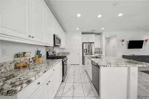 370 Campbell Ct, Santa Paula, CA 93060 - Photo 11