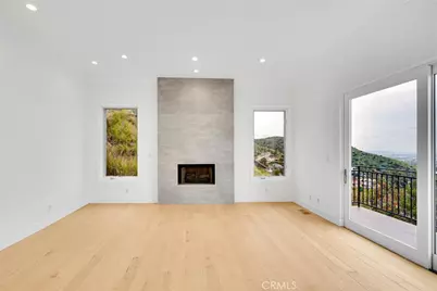 10050 Olivia Ter, Los Angeles, CA 91352 - Photo 21