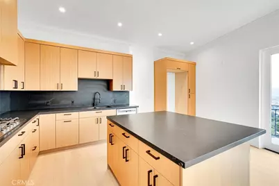 10050 Olivia Ter, Los Angeles, CA 91352 - Photo 29