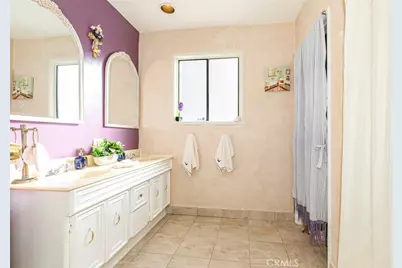 11020 Scoville Avenue, Sunland, CA 91040 - Photo 13