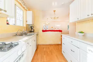 11020 Scoville Ave, Sunland, CA 91040 - Photo 7