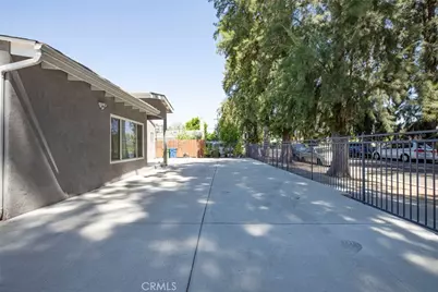 7349 Etiwanda, Reseda, CA 91335 - Photo 9