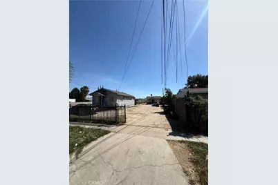 2402 E 126th, Compton, CA 90222 - Photo 3