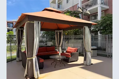 3740 Santa Rosalia Road #Unit 425, Los Angeles, CA 90008 - Photo 3