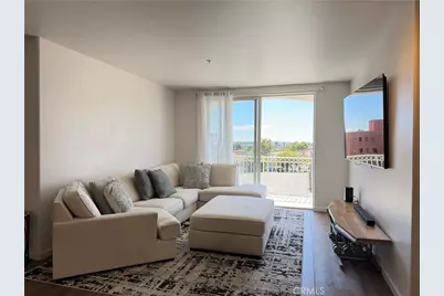3740 Santa Rosalia Road #Unit 425, Los Angeles, CA 90008 - Photo 5