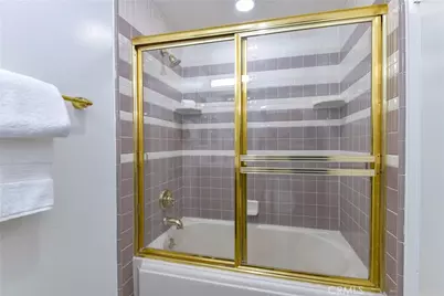 2915 Montrose Avenue #525, Glendale, CA 91214 - Photo 39