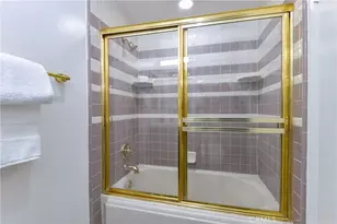 2915 Montrose Ave, Glendale, CA 91214 - Photo 39