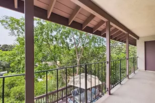 1310 Imperial Dr, Glendale, CA 91207 - Photo 15