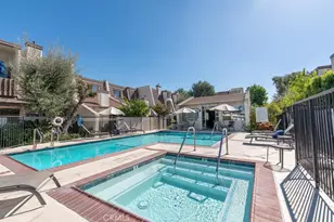 18340 Collins, Tarzana, CA 91356 - Photo 35