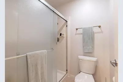 18340 Collins #D, Tarzana, CA 91356 - Photo 25