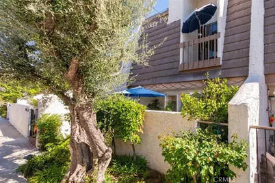 18340 Collins #D, Tarzana, CA 91356 - Photo 5