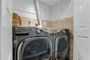 9562 Via Bernardo, Burbank, CA 91504 - Photo 23