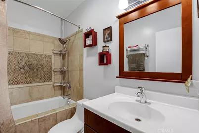 9562 Via Bernardo, Burbank, CA 91504 - Photo 15