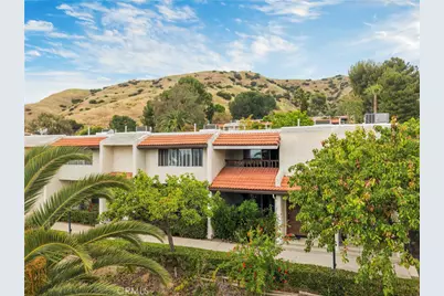 9562 Via Bernardo, Burbank, CA 91504 - Photo 27