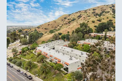 9562 Via Bernardo, Burbank, CA 91504 - Photo 29