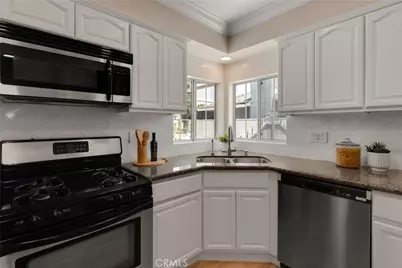 6127 Denny, North Hollywood, CA 91606 - Photo 13