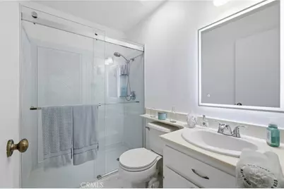 18408 Hatteras Street #14, Tarzana, CA 91356 - Photo 13