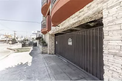 11124 Burbank Boulevard #101, North Hollywood, CA 91601 - Photo 23