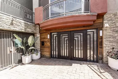 11124 Burbank Boulevard #101, North Hollywood, CA 91601 - Photo 3
