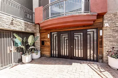 11124 Burbank Boulevard #101, North Hollywood, CA 91601 - Photo 1