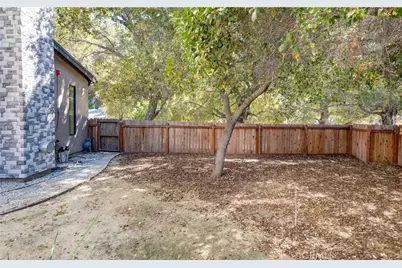 1849 Los Encinos Avenue, Glendale, CA 91208 - Photo 37