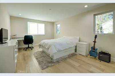 1849 Los Encinos Avenue, Glendale, CA 91208 - Photo 33