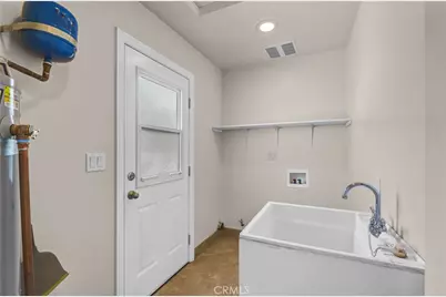 12731 Victory, North Hollywood, CA 91606 - Photo 13