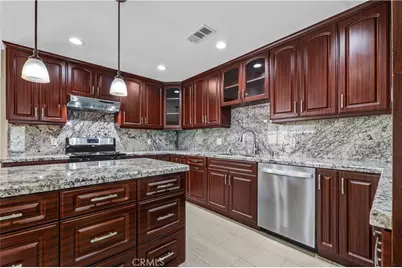 12731 Victory, North Hollywood, CA 91606 - Photo 11