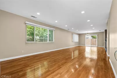 12731 Victory, North Hollywood, CA 91606 - Photo 5