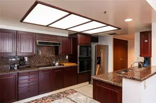 345 Pioneer Dr, Glendale, CA 91203 - Photo 15