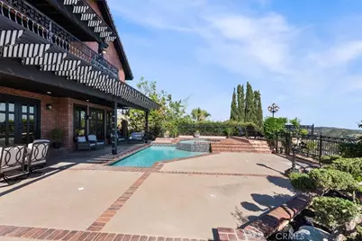 834 Moorside Drive, Glendale, CA 91207 - Photo 13