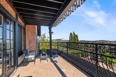 834 Moorside Drive, Glendale, CA 91207 - Photo 61